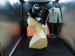 black patent hat main side